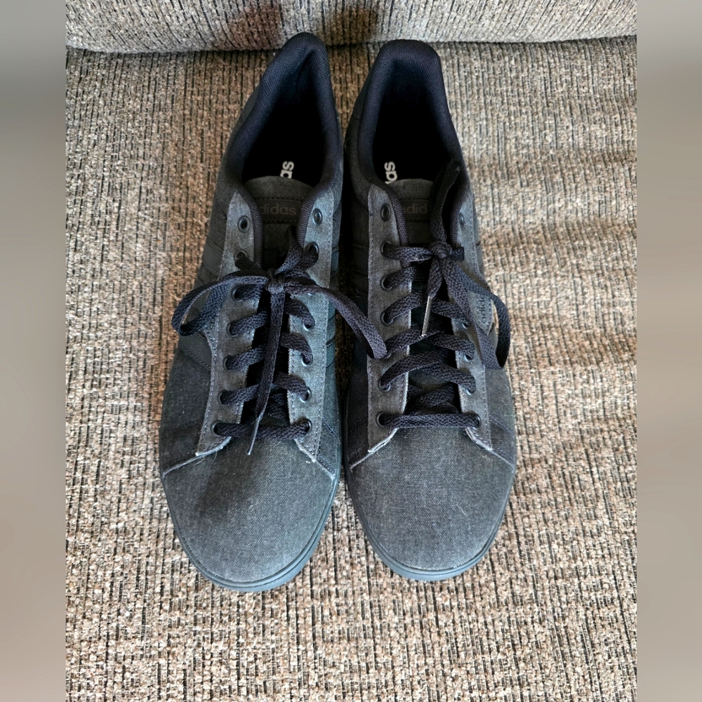 mens size 13 ADIDAS black shoes. never worn.